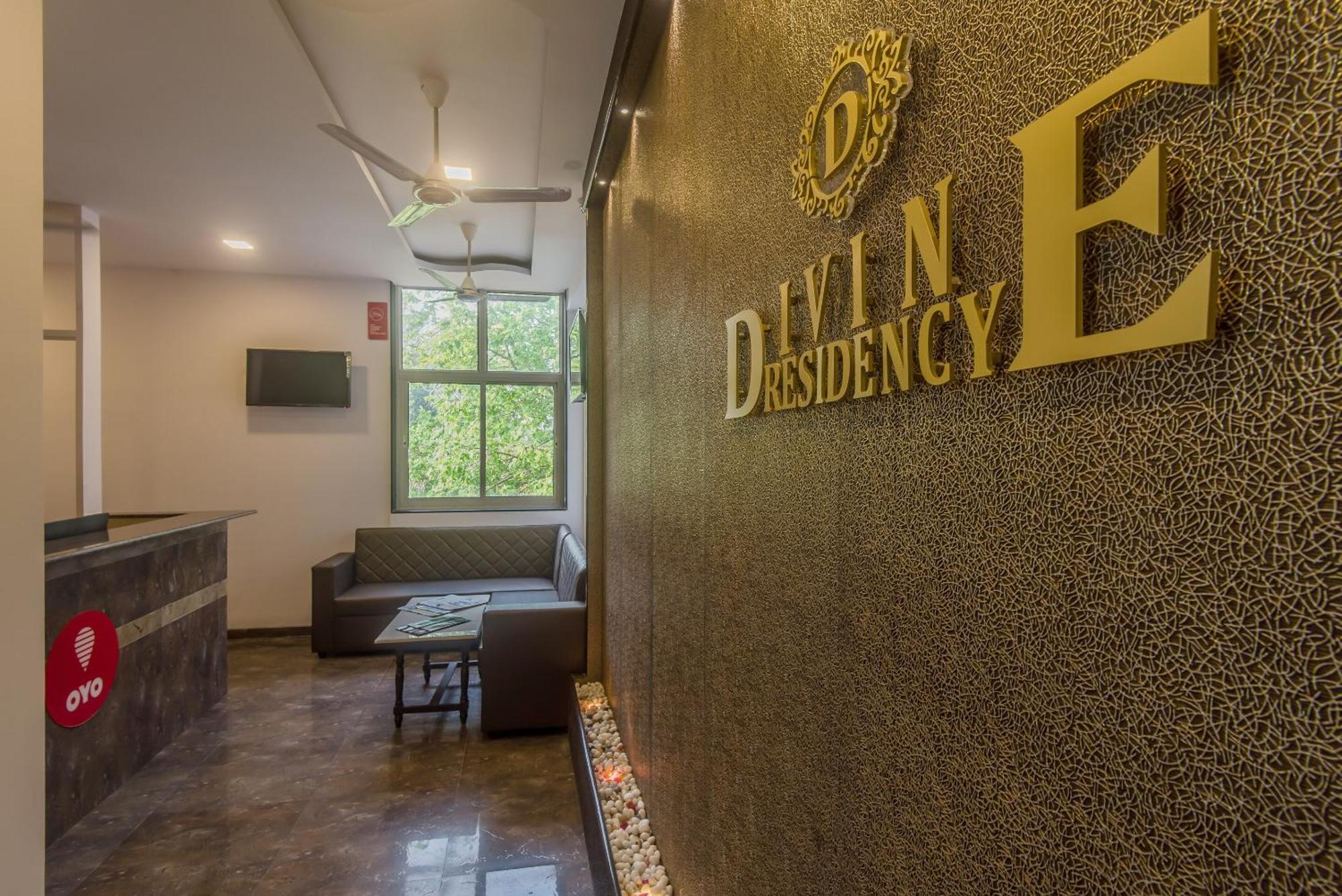 Super Hotel O Divine Residency Near Phoenix Marketcity Bombaim Exterior foto