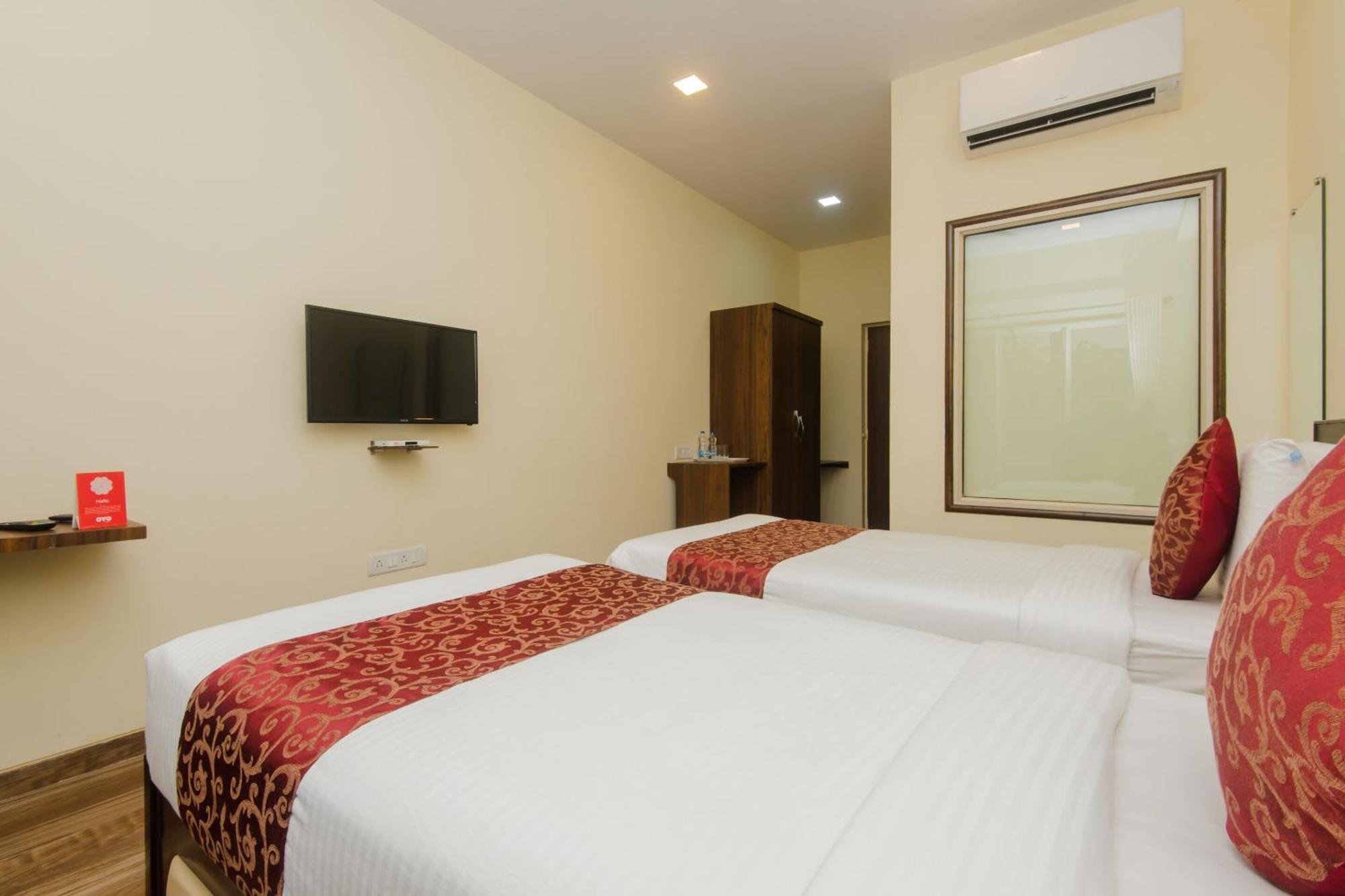 Super Hotel O Divine Residency Near Phoenix Marketcity Bombaim Exterior foto